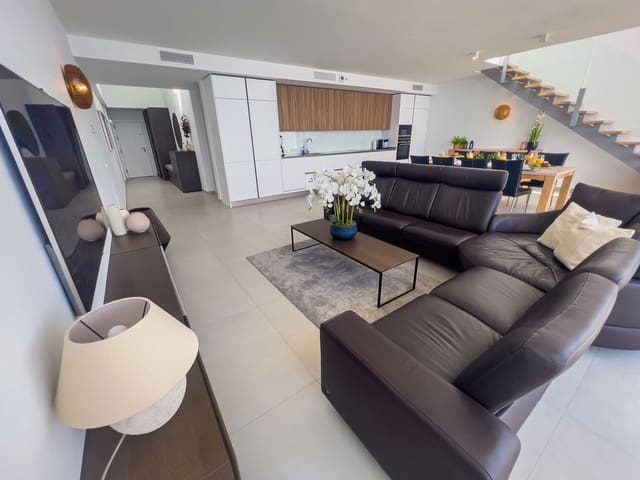 4 Zimmer Apartment zu verkaufen in Benalmádena mit Pool Garage - 1.295.000 € (Ref: 8205388)