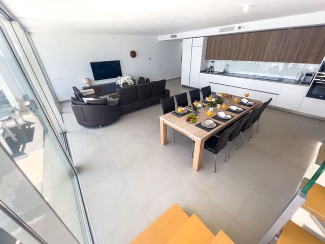 4 Zimmer Apartment zu verkaufen in Benalmádena mit Pool Garage - 1.295.000 € (Ref: 8205388)