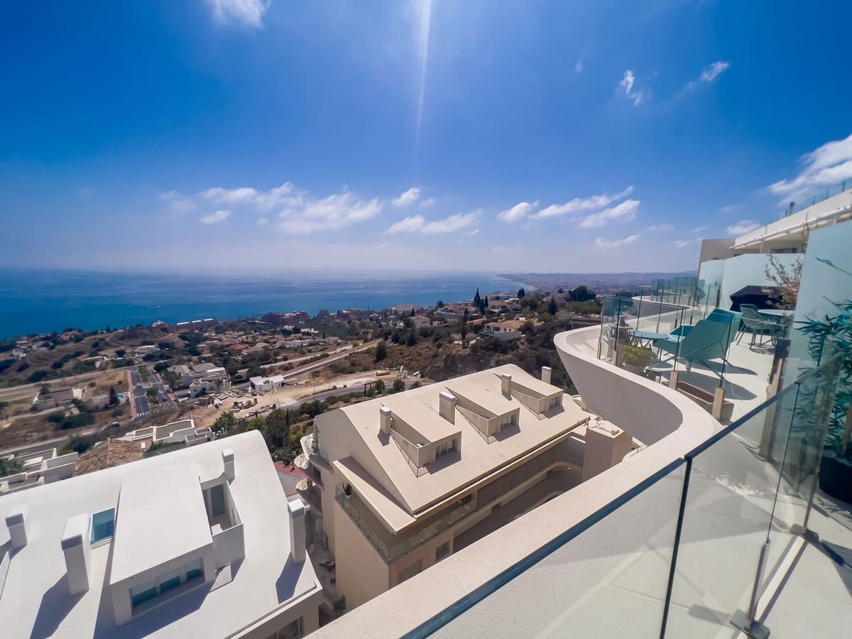 4 soveværelse Lejlighed til salg i Benalmadena med swimmingpool garage - € 1.295.000 (Ref: 8205388)