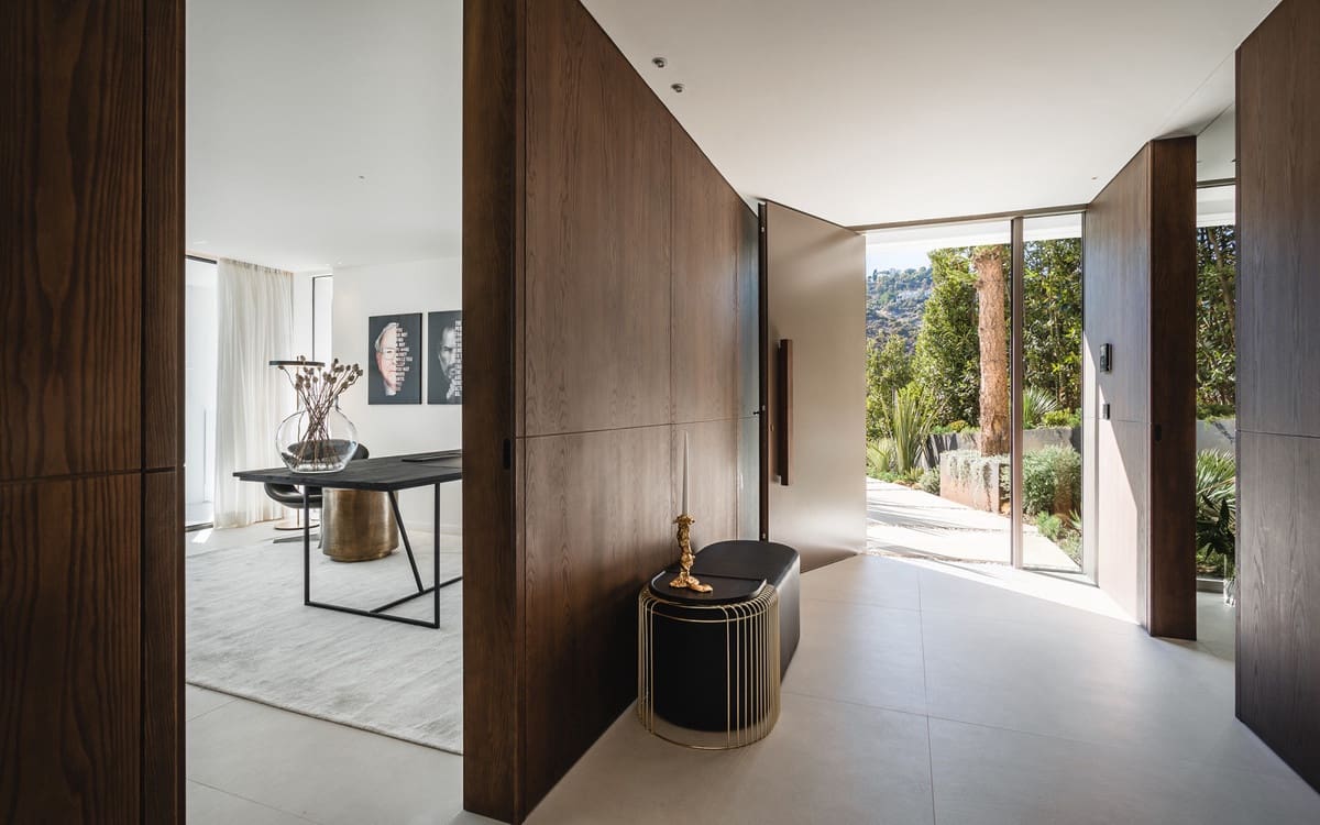 6 bedroom Villa for sale in Benahavis with pool garage - € 6,995,000 (Ref: 8230422)