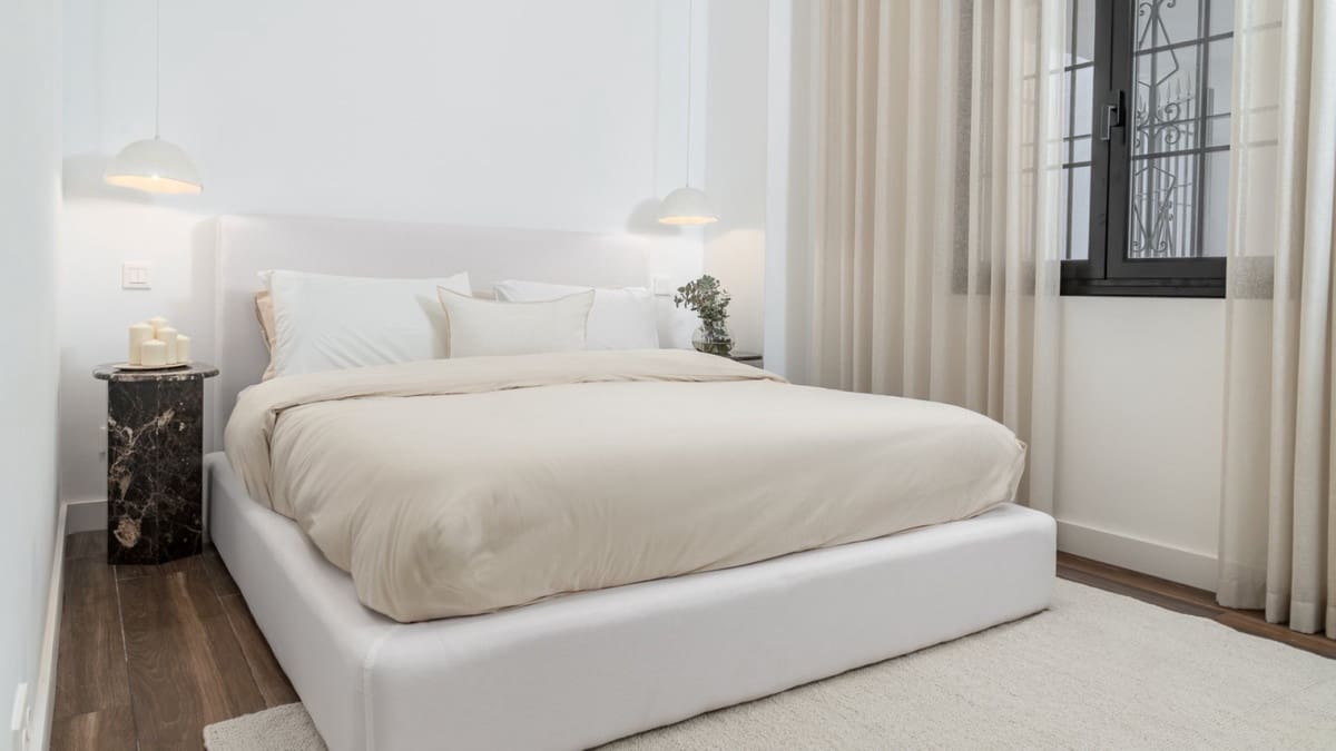 4 bedroom Apartment for sale in Nueva Andalucia with pool garage - € 1,150,000 (Ref: 8240297)