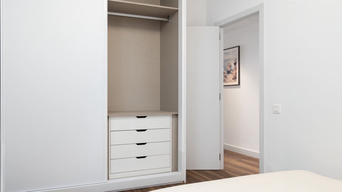 4 bedroom Apartment for sale in Nueva Andalucia with pool garage - € 1,150,000 (Ref: 8240297)