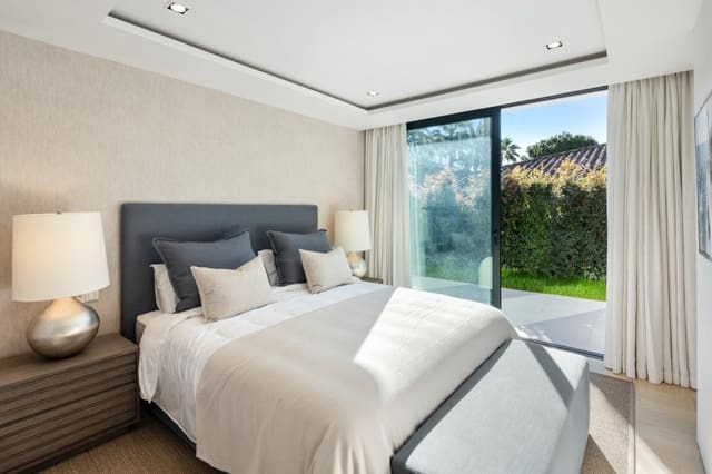 4 soveværelse Villa til salg i Nueva Andalucia, Marbella med swimmingpool garage - € 4.900.000 (Ref: 8240483)