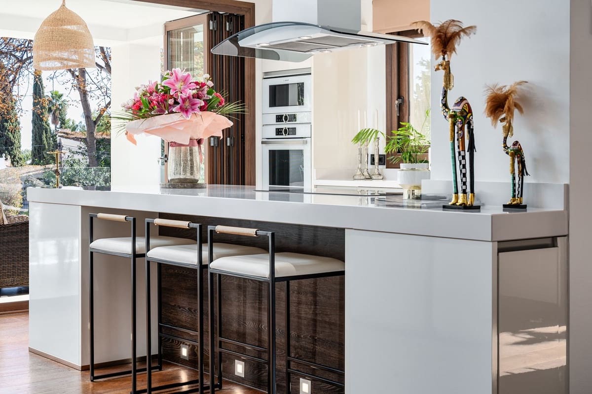 Chalet de 6 habitaciones en Nueva Andalucia en venta con piscina garaje - 1.998.000 € (Ref: 8263866)