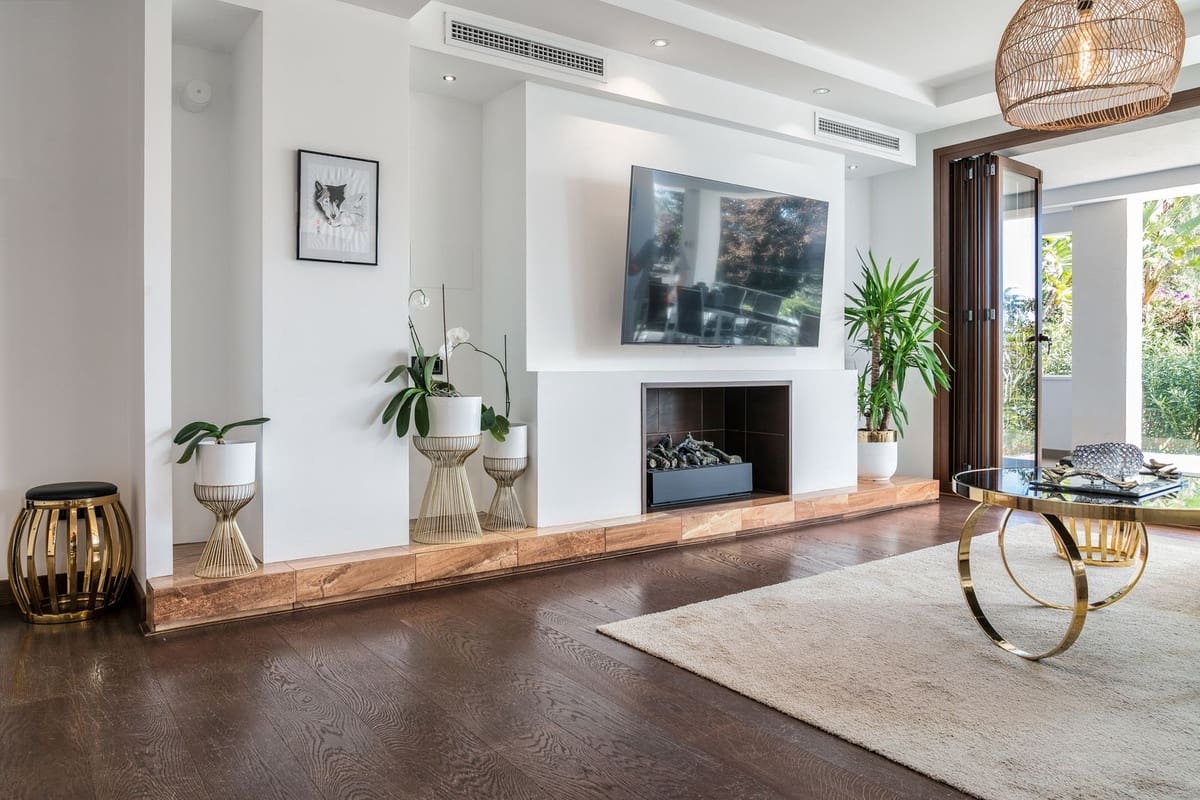 Chalet de 6 habitaciones en Nueva Andalucia en venta con piscina garaje - 1.998.000 € (Ref: 8263866)