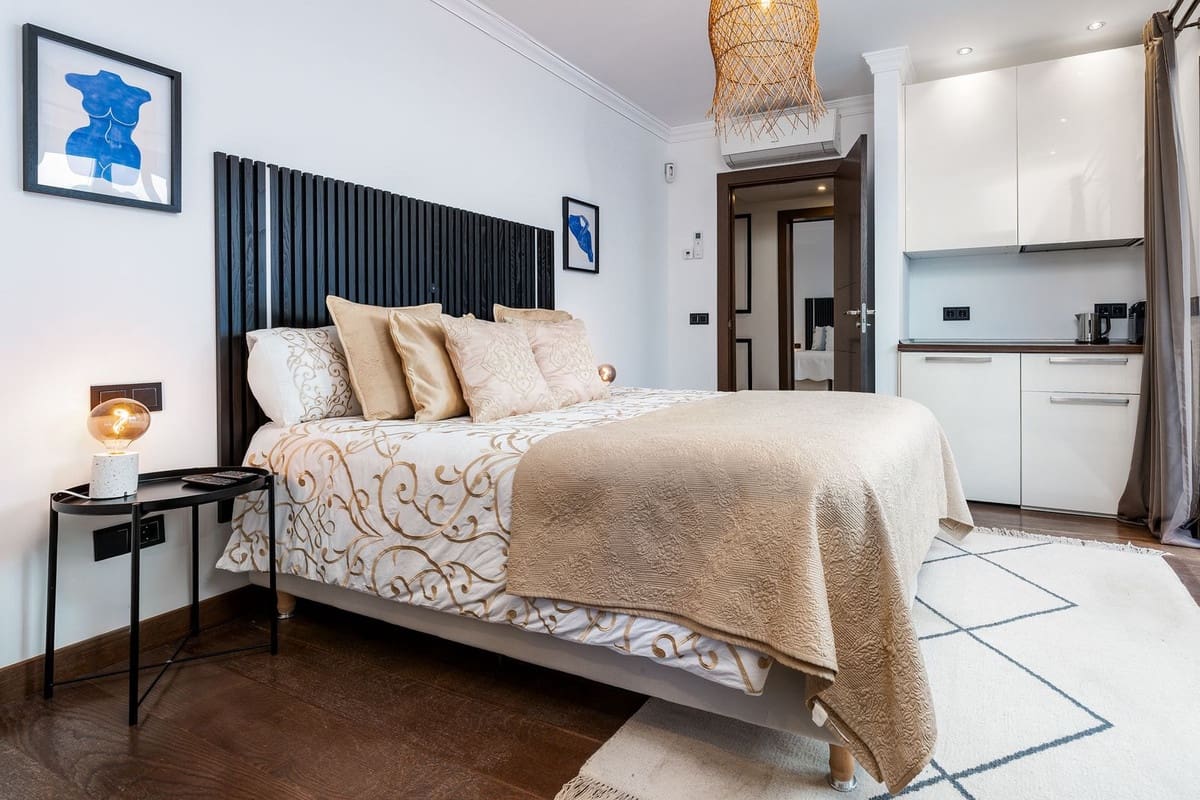 Chalet de 6 habitaciones en Nueva Andalucia en venta con piscina garaje - 1.998.000 € (Ref: 8263866)