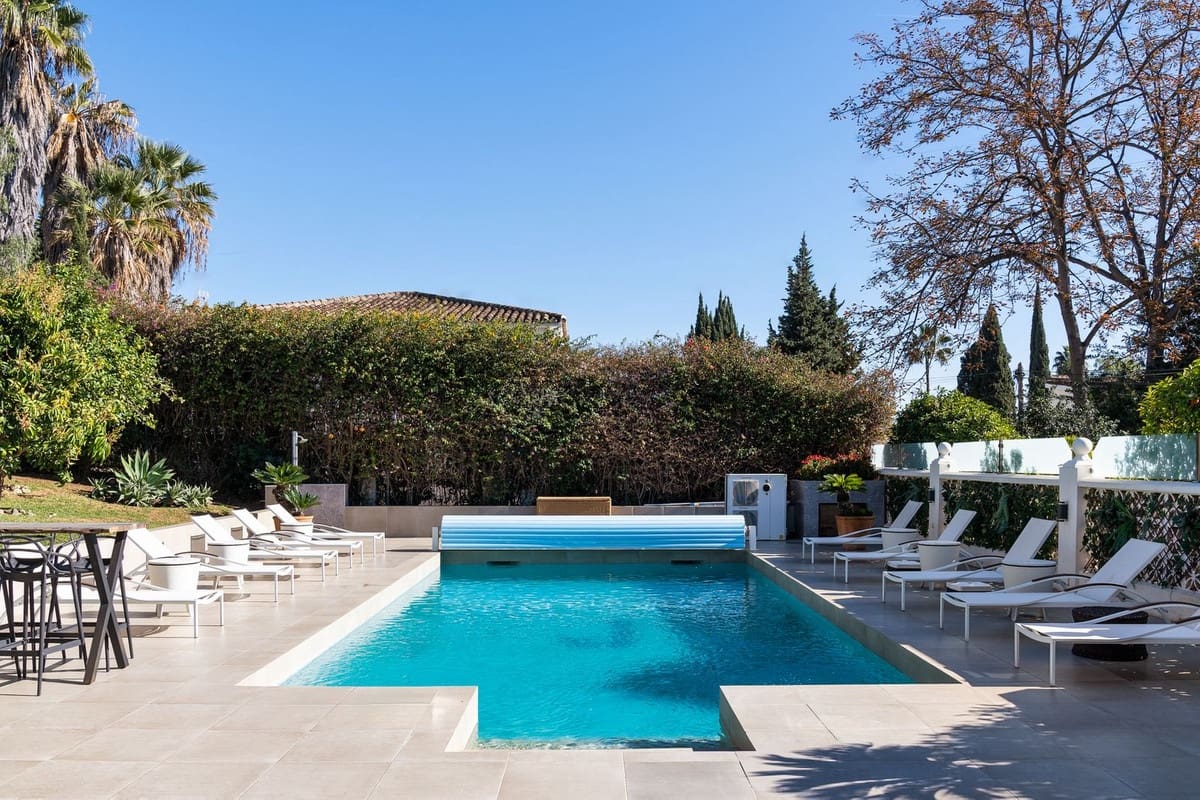 Chalet de 6 habitaciones en Nueva Andalucia en venta con piscina garaje - 1.998.000 € (Ref: 8263866)