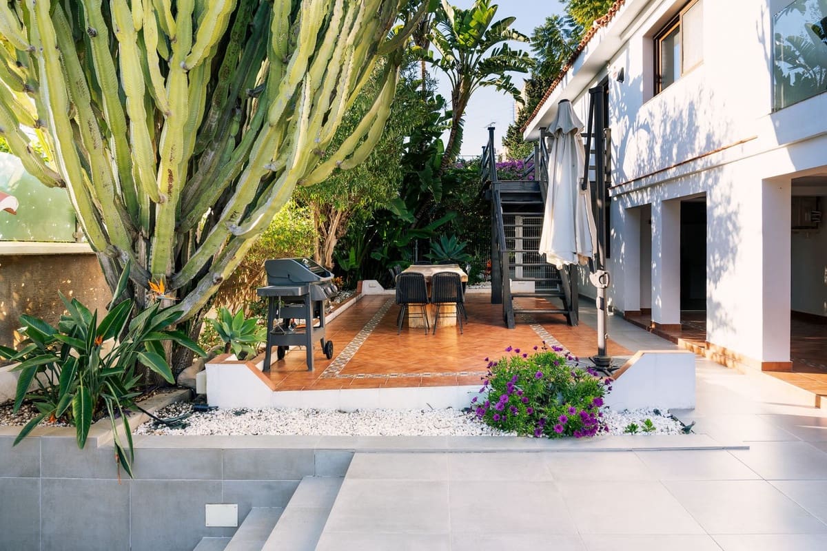 Chalet de 6 habitaciones en Nueva Andalucia en venta con piscina garaje - 1.998.000 € (Ref: 8263866)