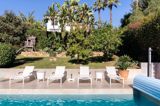 Chalet de 6 habitaciones en Nueva Andalucia, Marbella en venta con piscina garaje - 1.998.000 € (Ref: 8263866)