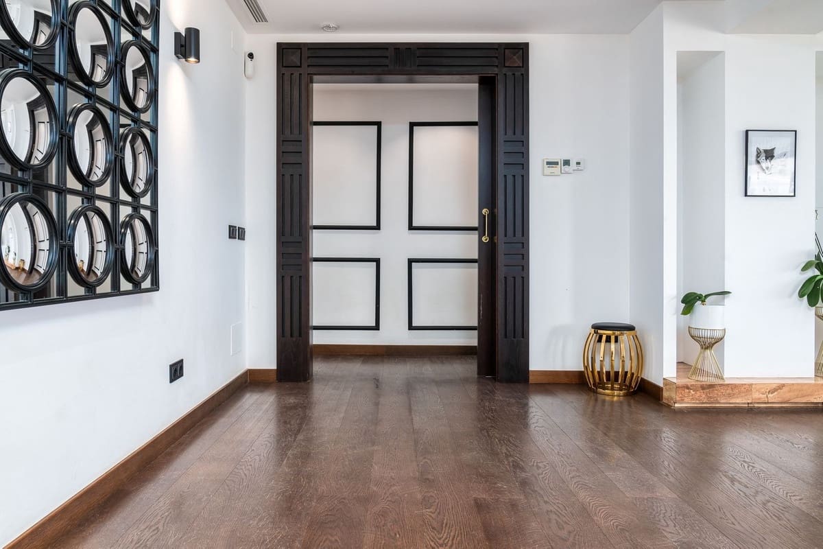 6 bedroom Villa for sale in Nueva Andalucia with pool garage - € 1,998,000 (Ref: 8263866)