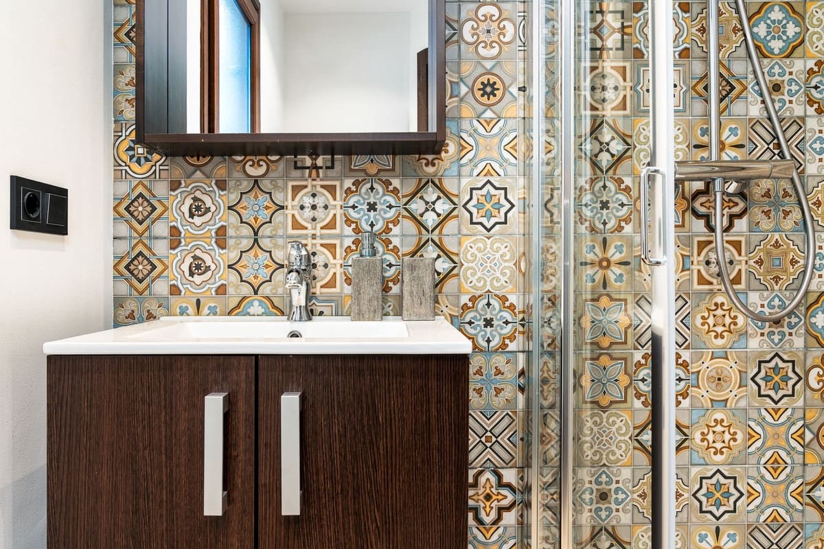 6 bedroom Villa for sale in Nueva Andalucia with pool garage - € 1,998,000 (Ref: 8263866)