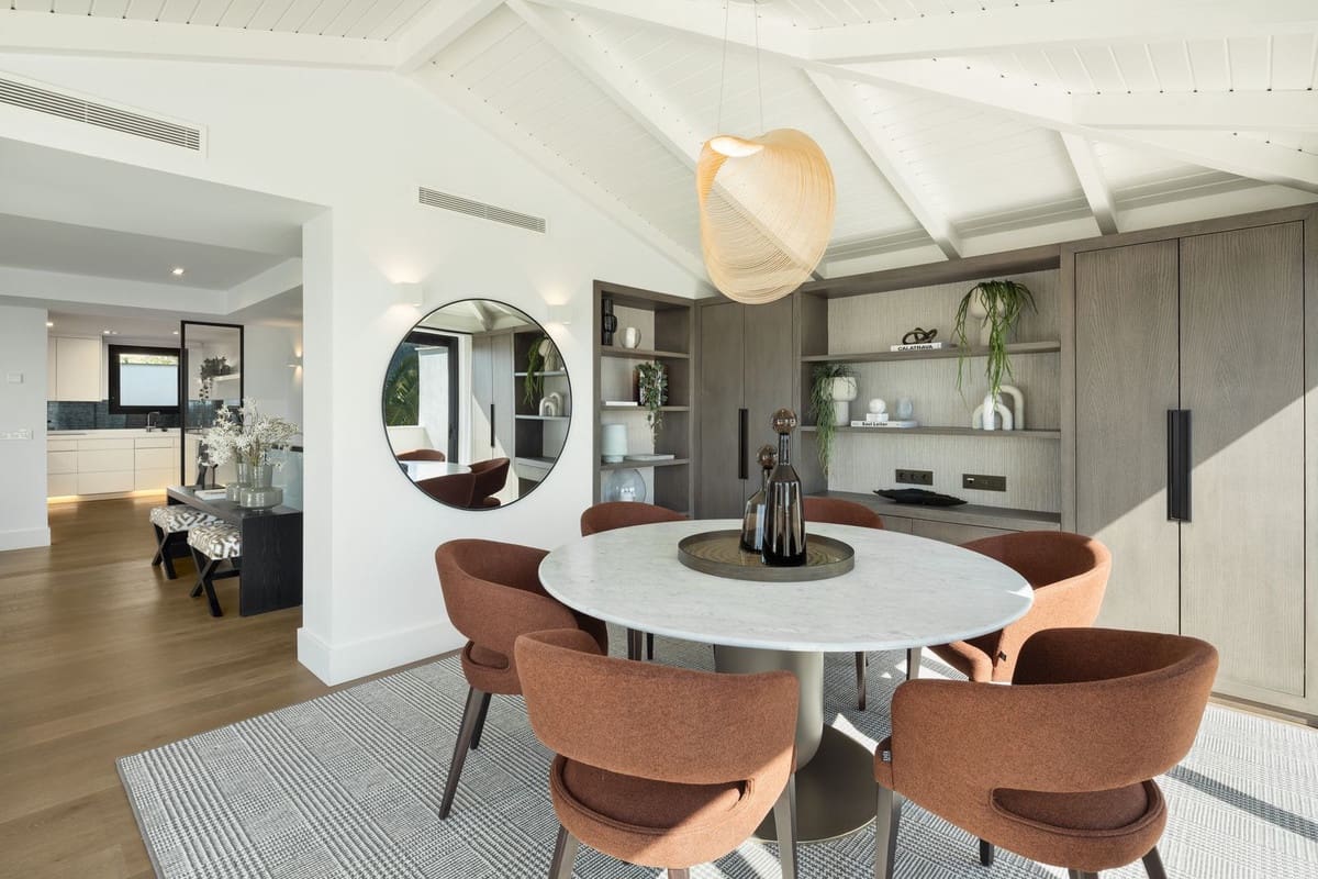 5 bedroom Villa for sale in Nueva Andalucia with pool garage - € 3,850,000 (Ref: 8263932)