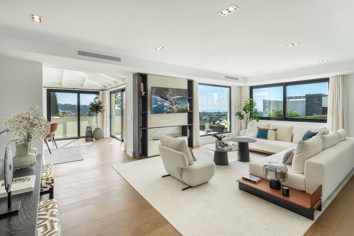 5 bedroom Villa for sale in Nueva Andalucia with pool garage - € 3,850,000 (Ref: 8263932)