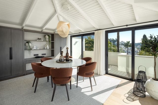 5 bedroom Villa for sale in Nueva Andalucia, Marbella with pool garage - € 3,850,000 (Ref: 8263932)