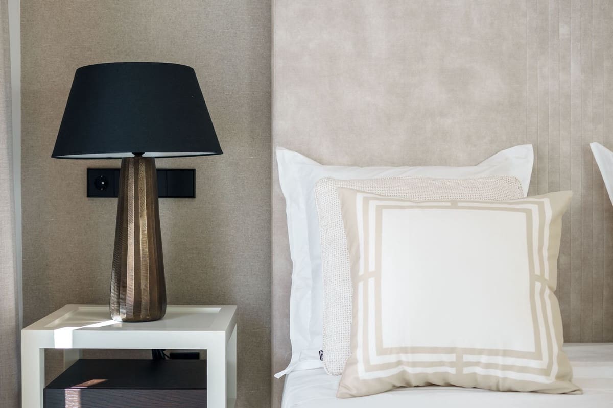 5 bedroom Villa for sale in Marbella with pool garage - € 2,575,000 (Ref: 8280892)