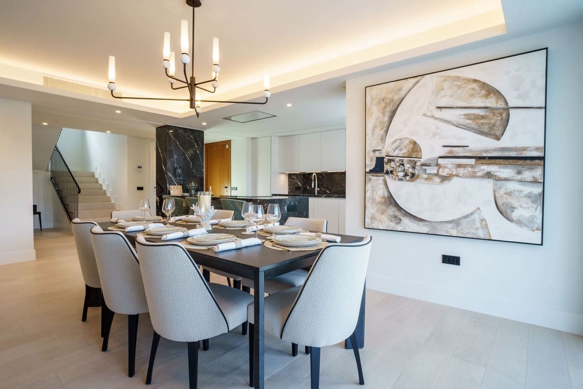 5 makuuhuone Huvila myytävänä paikassa Marbella mukana uima-altaan 
autotalli - 2 575 000 € (Ref: 8280892)