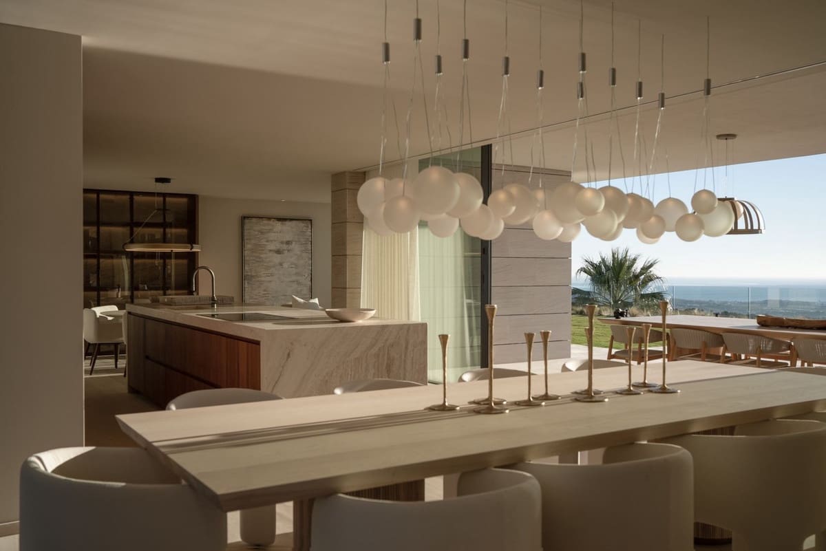 6 bedroom Villa for sale in Sotogrande with pool garage - € 9,800,000 (Ref: 8286097)