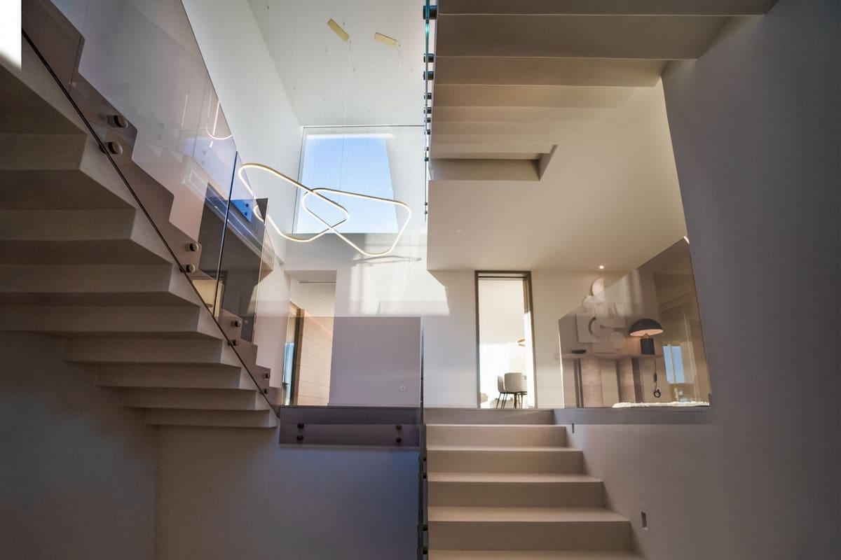 6 bedroom Villa for sale in Sotogrande with pool garage - € 9,800,000 (Ref: 8286097)