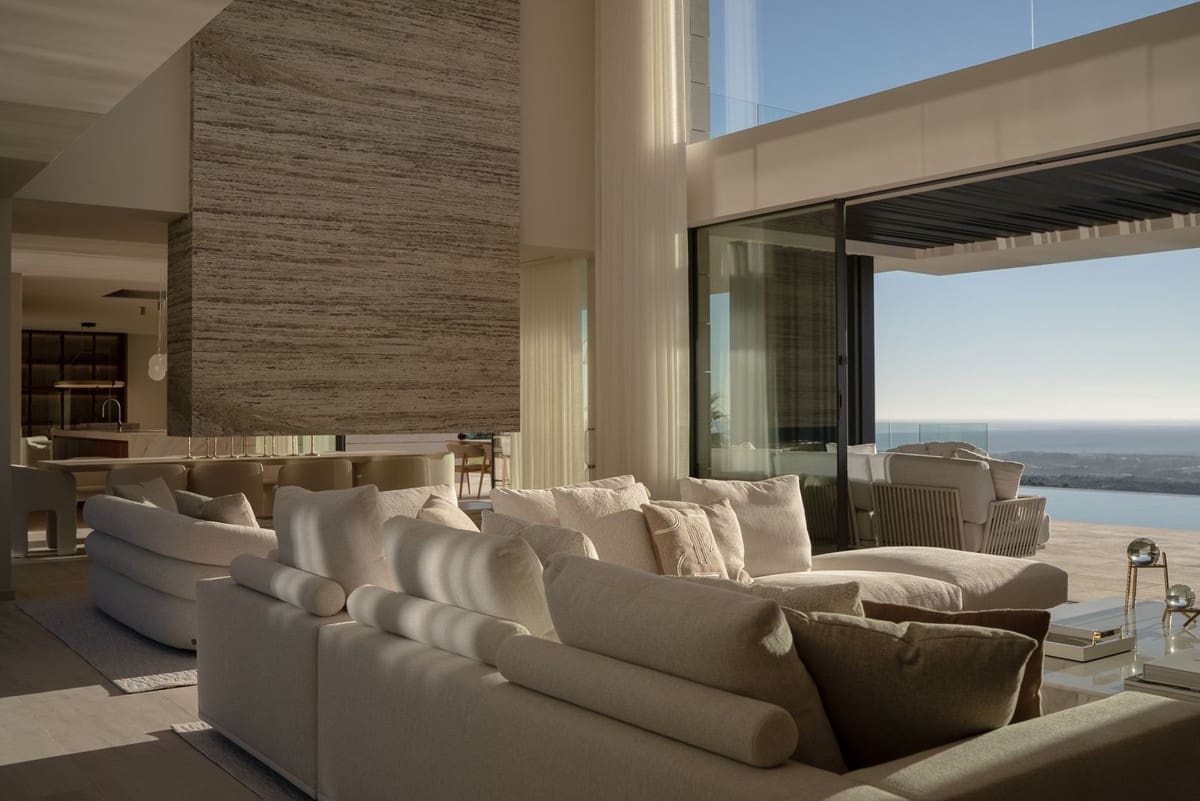 6 bedroom Villa for sale in Sotogrande with pool garage - € 9,800,000 (Ref: 8286097)