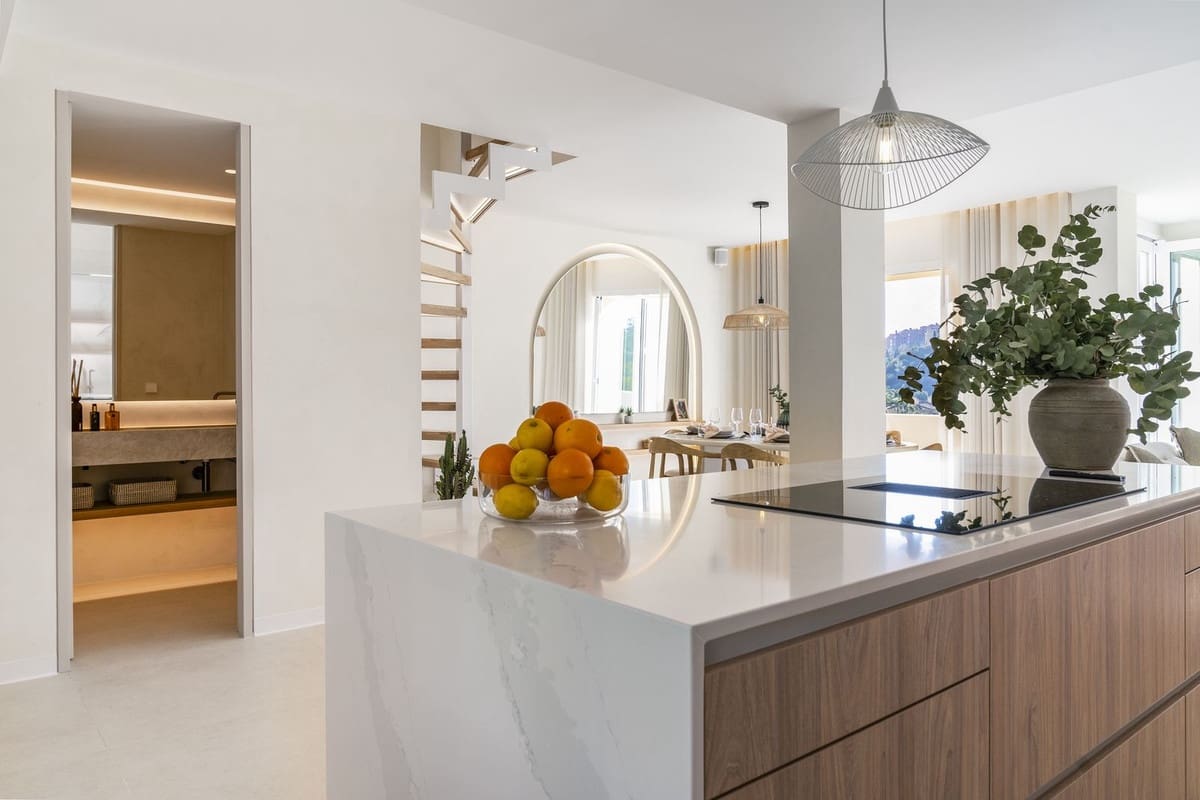 3 soverom Leilighet til salgs i La Quinta med svømmebasseng garasje - € 899 000 (Ref: 8288217)