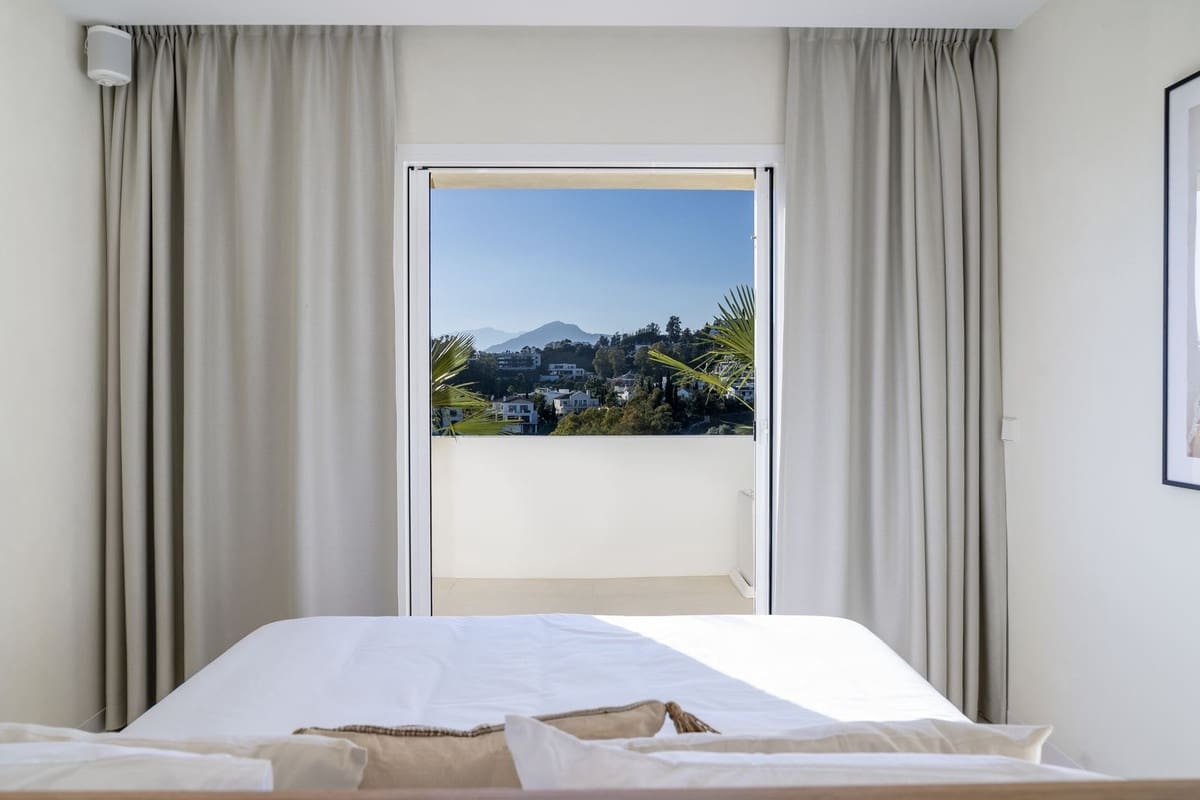 3 soverom Leilighet til salgs i La Quinta med svømmebasseng garasje - € 899 000 (Ref: 8288217)