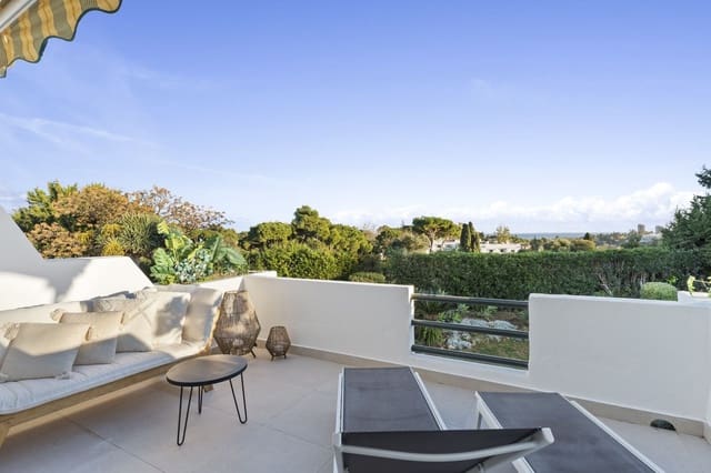 4 bedroom Townhouse for sale in Nueva Andalucia, Marbella with pool - € 949,000 (Ref: 8293215)