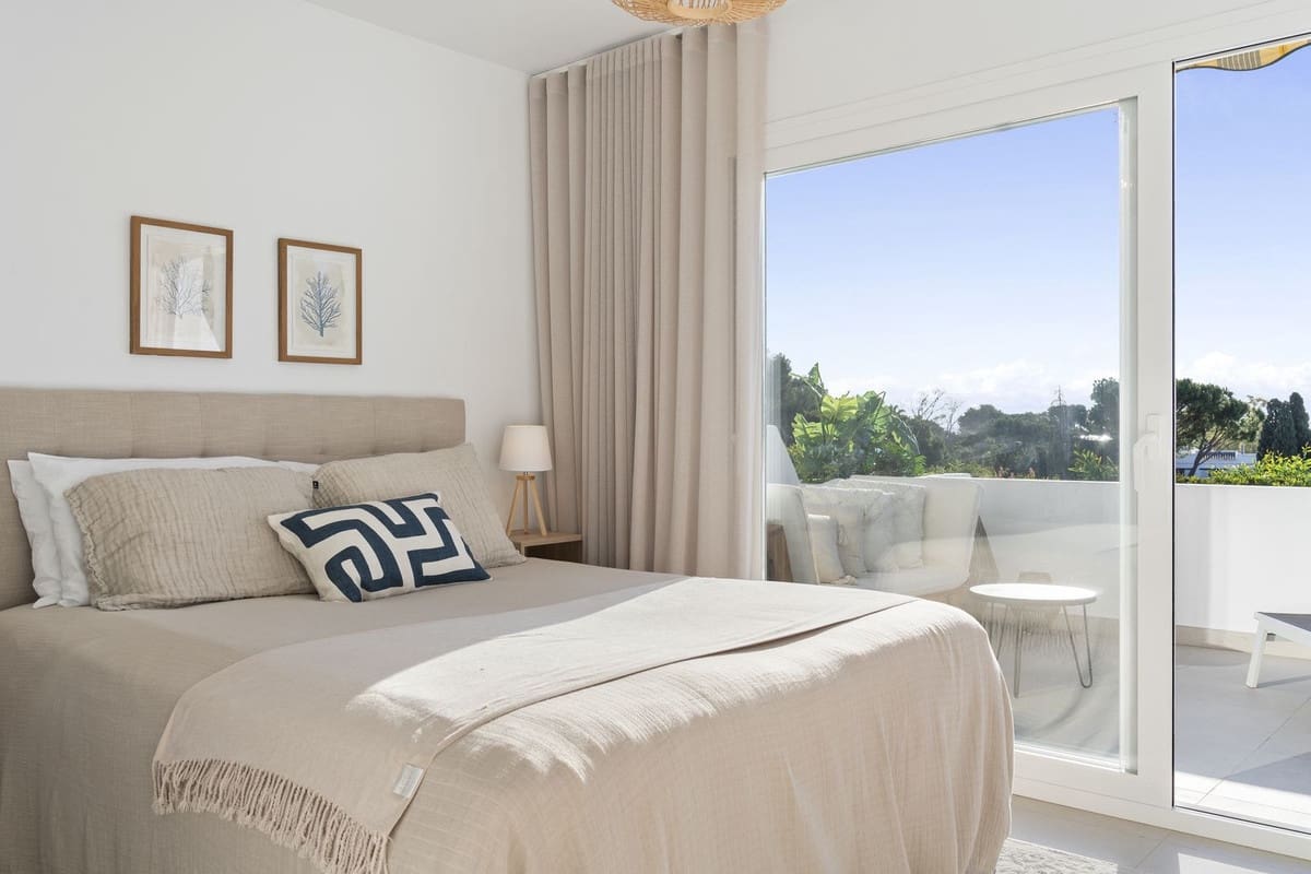 4 bedroom Townhouse for sale in Nueva Andalucia with pool - € 949,000 (Ref: 8293215)