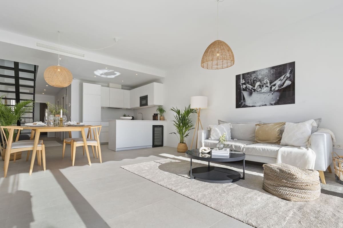 4 bedroom Townhouse for sale in Nueva Andalucia with pool - € 949,000 (Ref: 8293215)