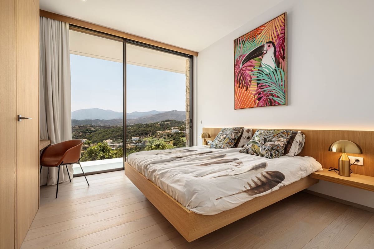 4 bedroom Villa for sale in Benahavis with pool garage - € 3,390,000 (Ref: 8296944)