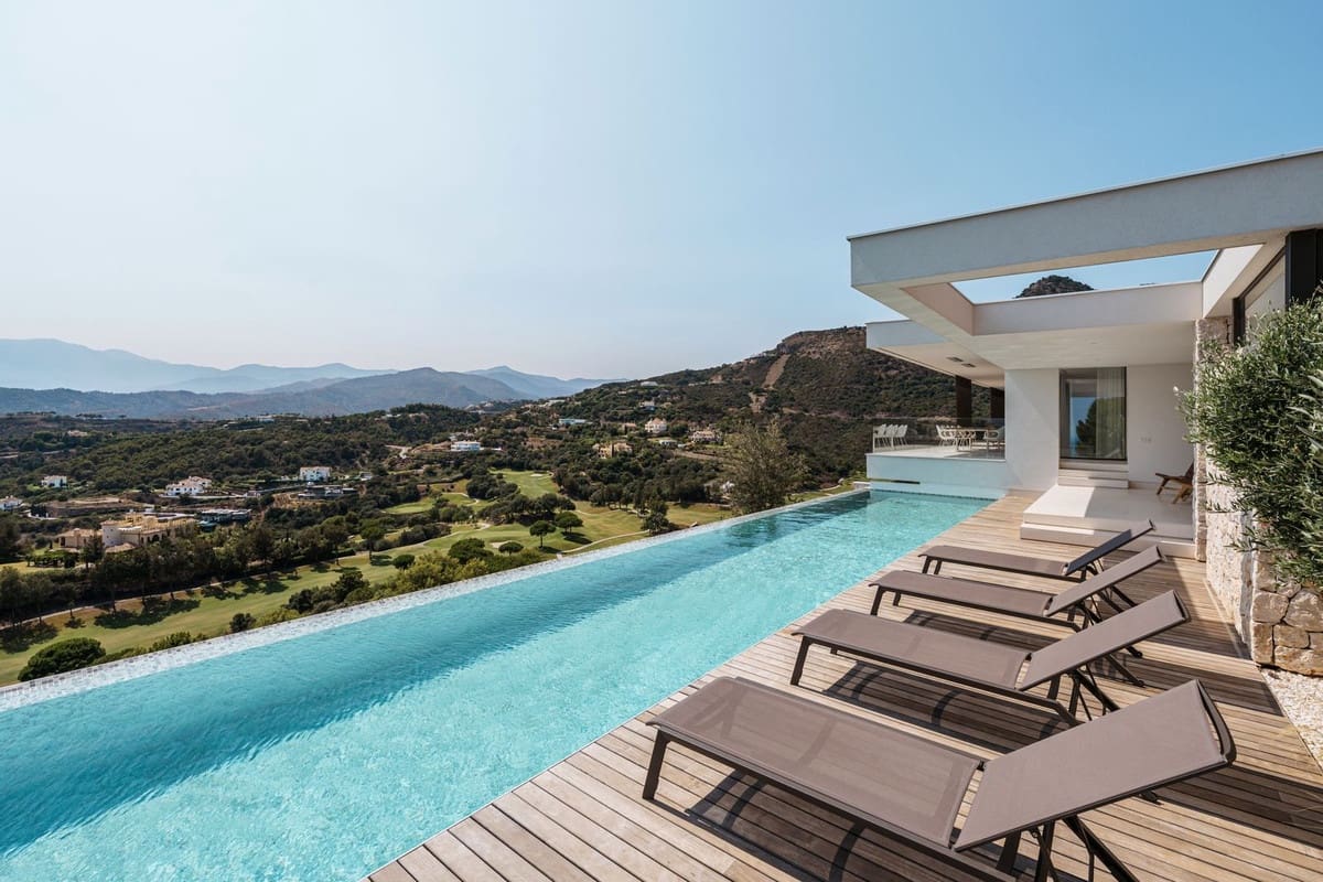 4 soveværelse Villa til salg i Benahavis med swimmingpool garage - € 3.390.000 (Ref: 8296944)
