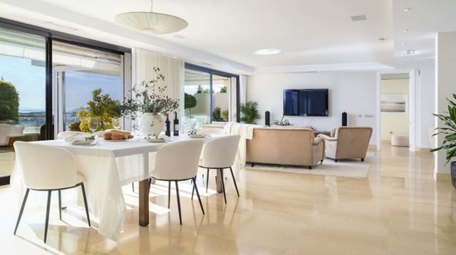 4 bedroom Apartment for sale in Nueva Andalucia, Marbella with pool garage - € 1,995,000 (Ref: 8297033)