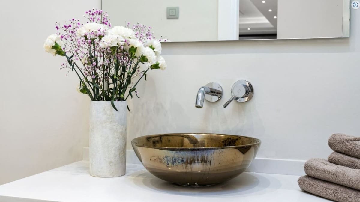 4 bedroom Apartment for sale in Nueva Andalucia with pool garage - € 1,995,000 (Ref: 8297033)