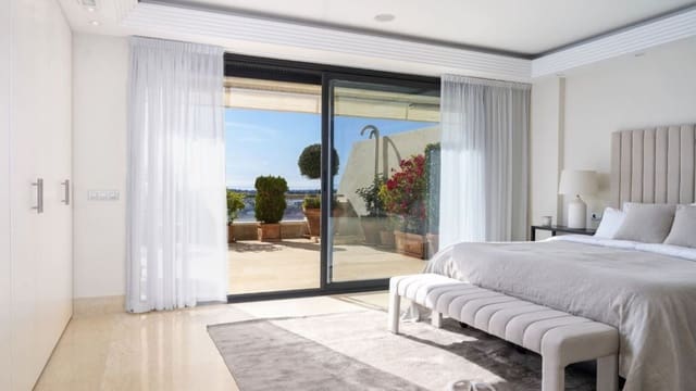 4 bedroom Apartment for sale in Nueva Andalucia, Marbella with pool garage - € 1,995,000 (Ref: 8297033)