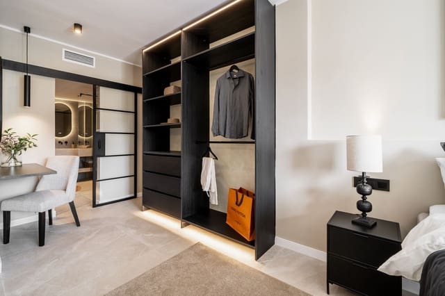 4 sypialnia Apartament na sprzedaż w Nueva Andalucia, Marbella z basenem - 750 000 € (Ref: 8297243)