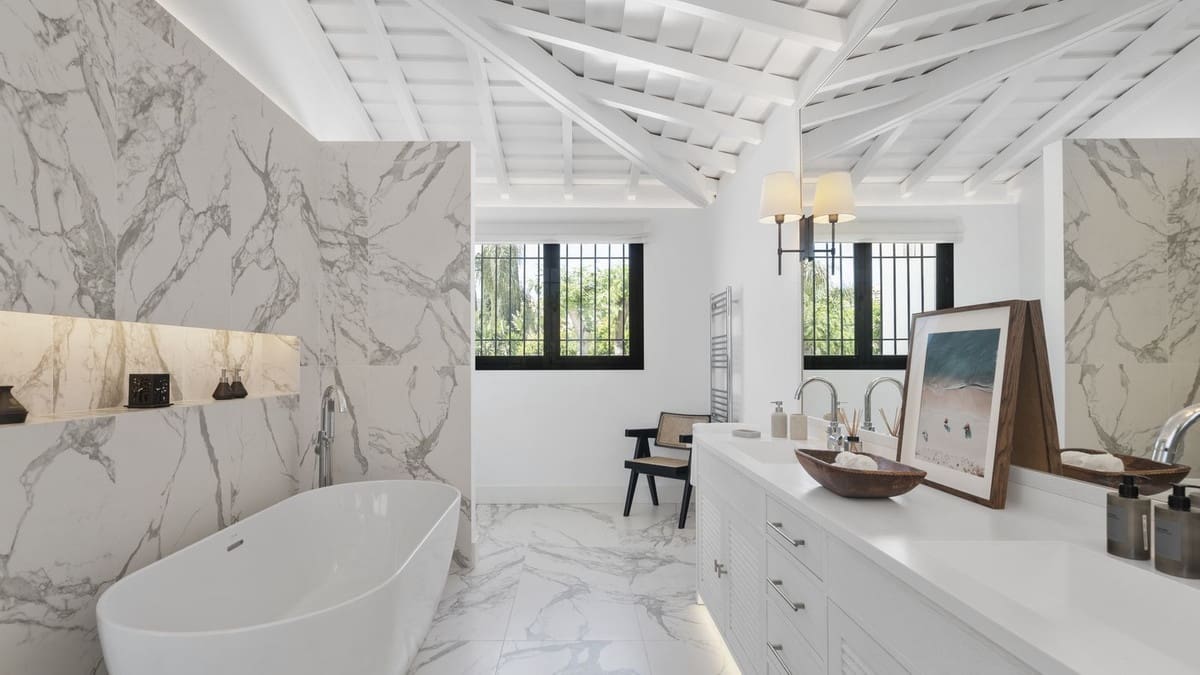 7 bedroom Villa for sale in Nueva Andalucia with pool garage - € 6,990,000 (Ref: 8301428)