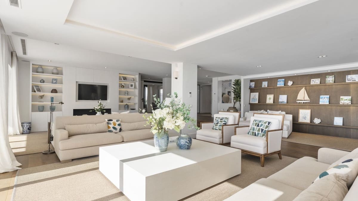 7 chambre Villa/Maison à vendre à Nueva Andalucia avec piscine garage - 6 990 000 € (Ref: 8301428)