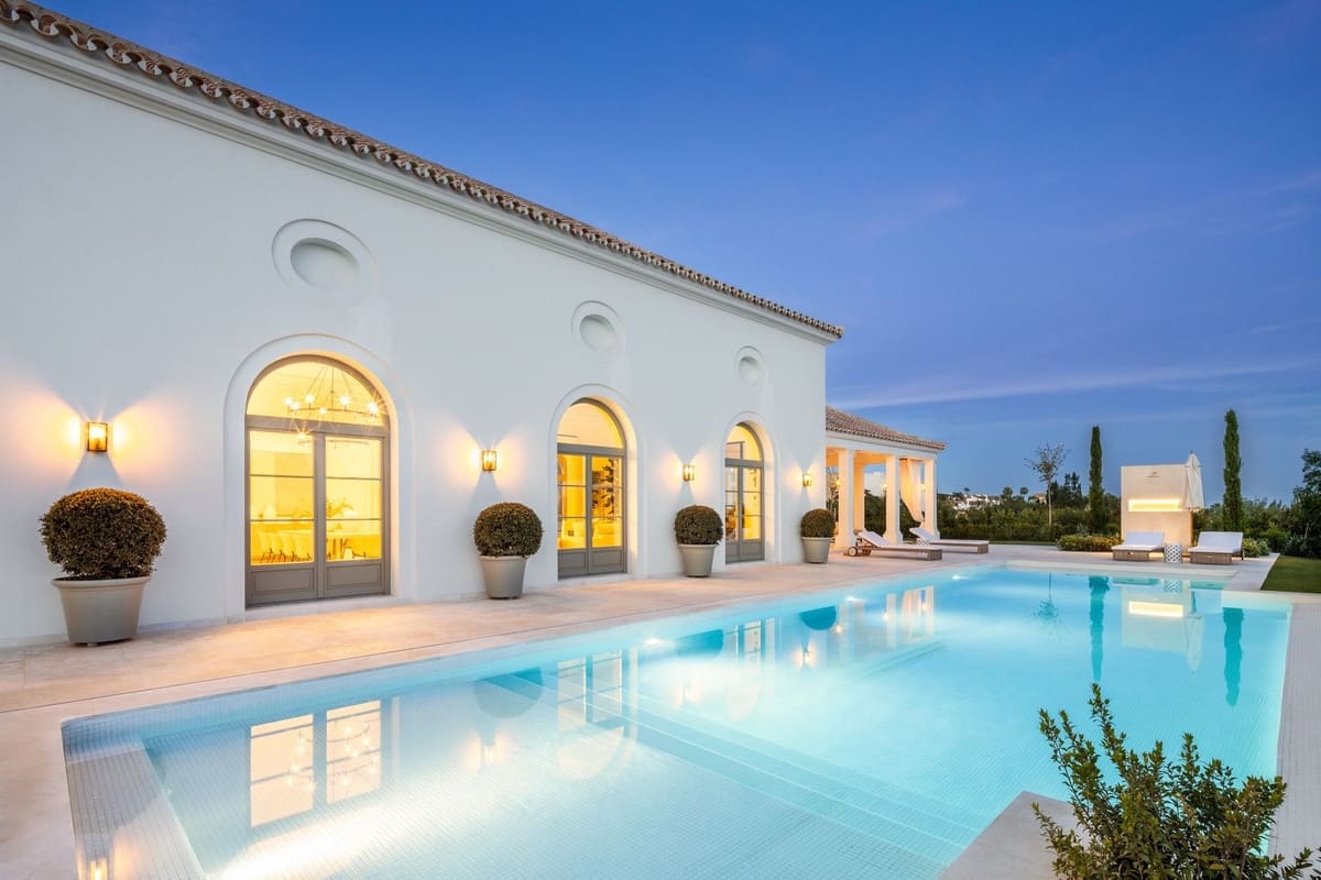 6 bedroom Villa for sale in Nueva Andalucia with pool - € 9,350,000 (Ref: 8307511)