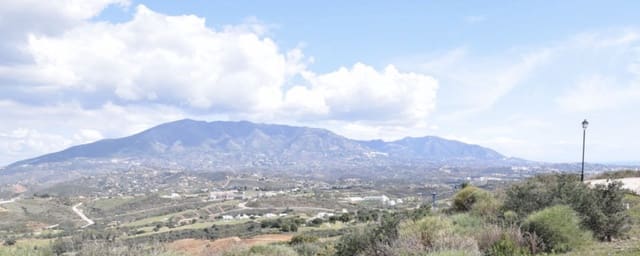 Tontti myytävänä paikassa La Cala Golf, Mijas - 445 000 € (Ref: 8311818)