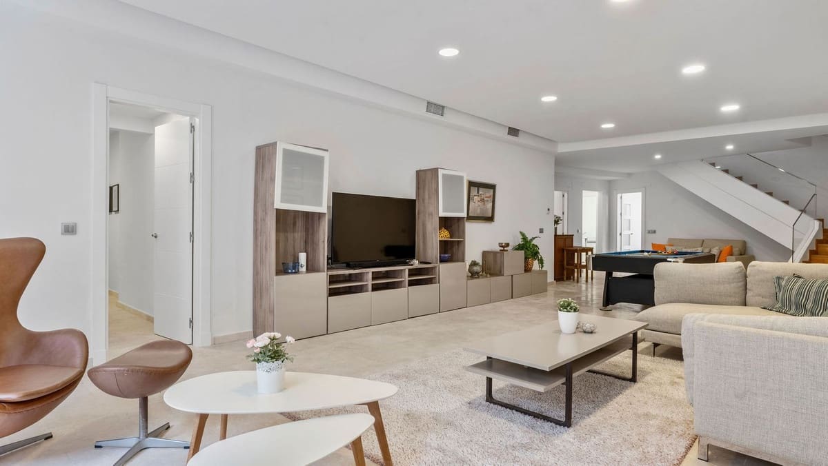 7 sovrum Villa till salu i Marbella med pool garage - 2 250 000 € (Ref: 8323673)