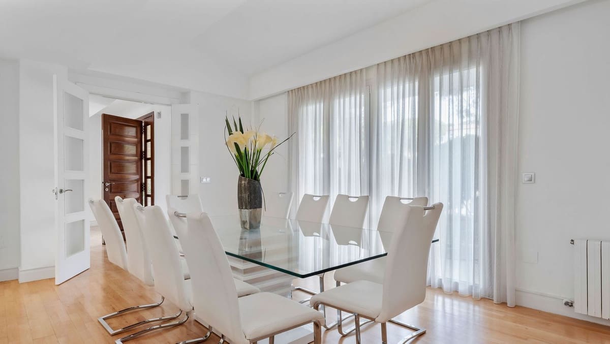 7 sovrum Villa till salu i Marbella med pool garage - 2 250 000 € (Ref: 8323673)