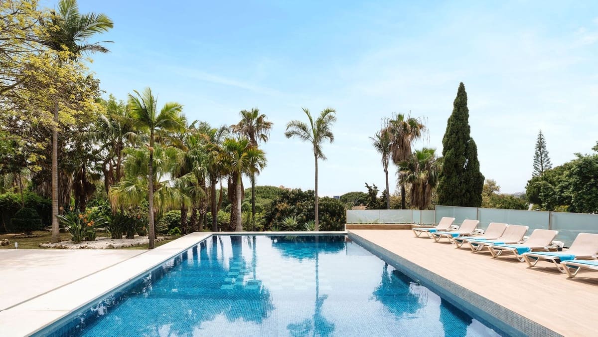 7 sovrum Villa till salu i Marbella med pool garage - 2 250 000 € (Ref: 8323673)