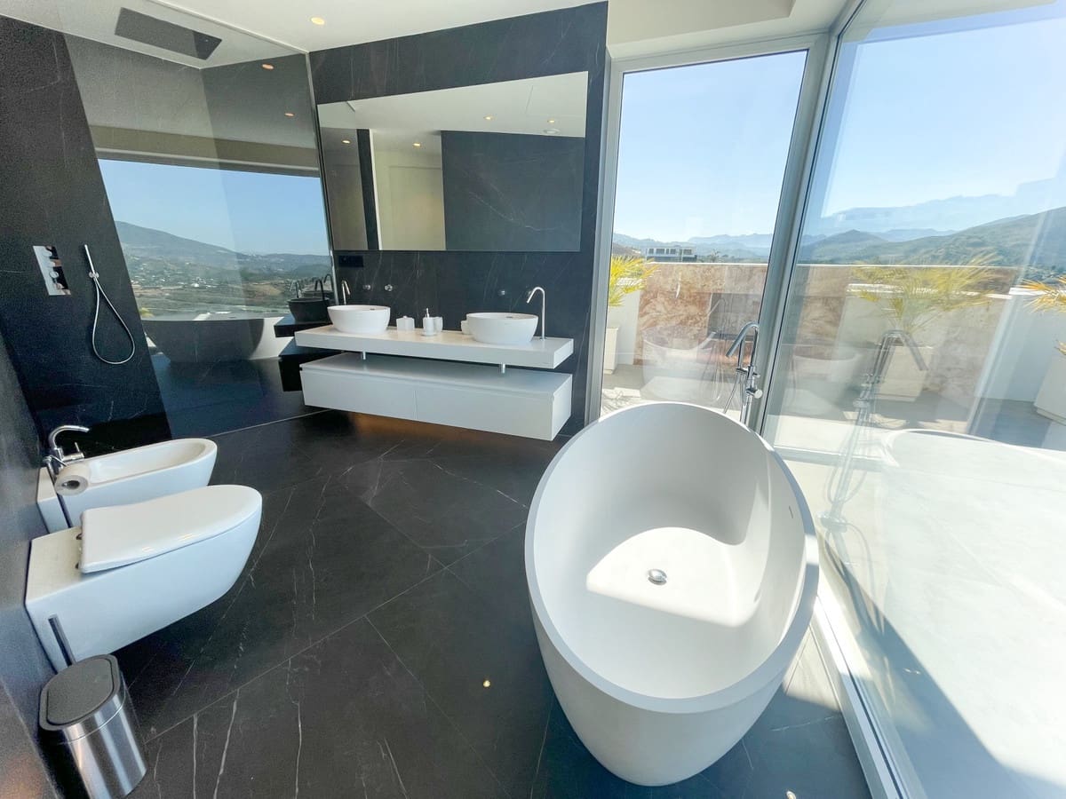 Chalet de 5 habitaciones en La Cala Golf en venta con piscina garaje - 2.450.000 € (Ref: 8326706)