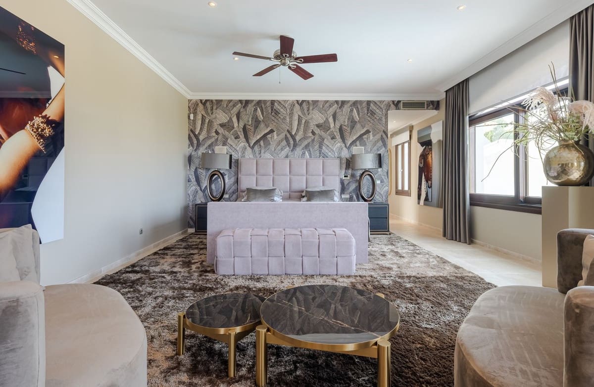 7 sovrum Villa till salu i La Quinta med pool garage - 8 350 000 € (Ref: 8326707)