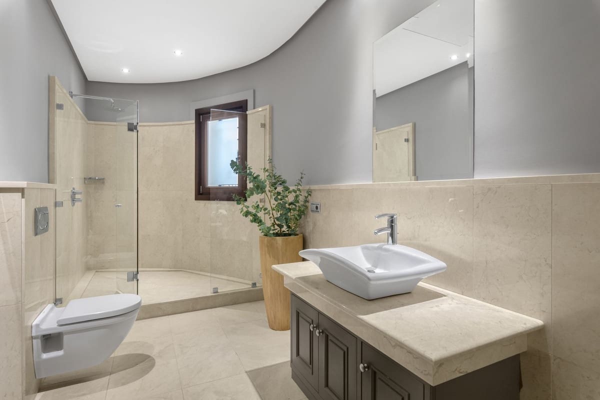 7 sovrum Villa till salu i La Quinta med pool garage - 8 350 000 € (Ref: 8326707)