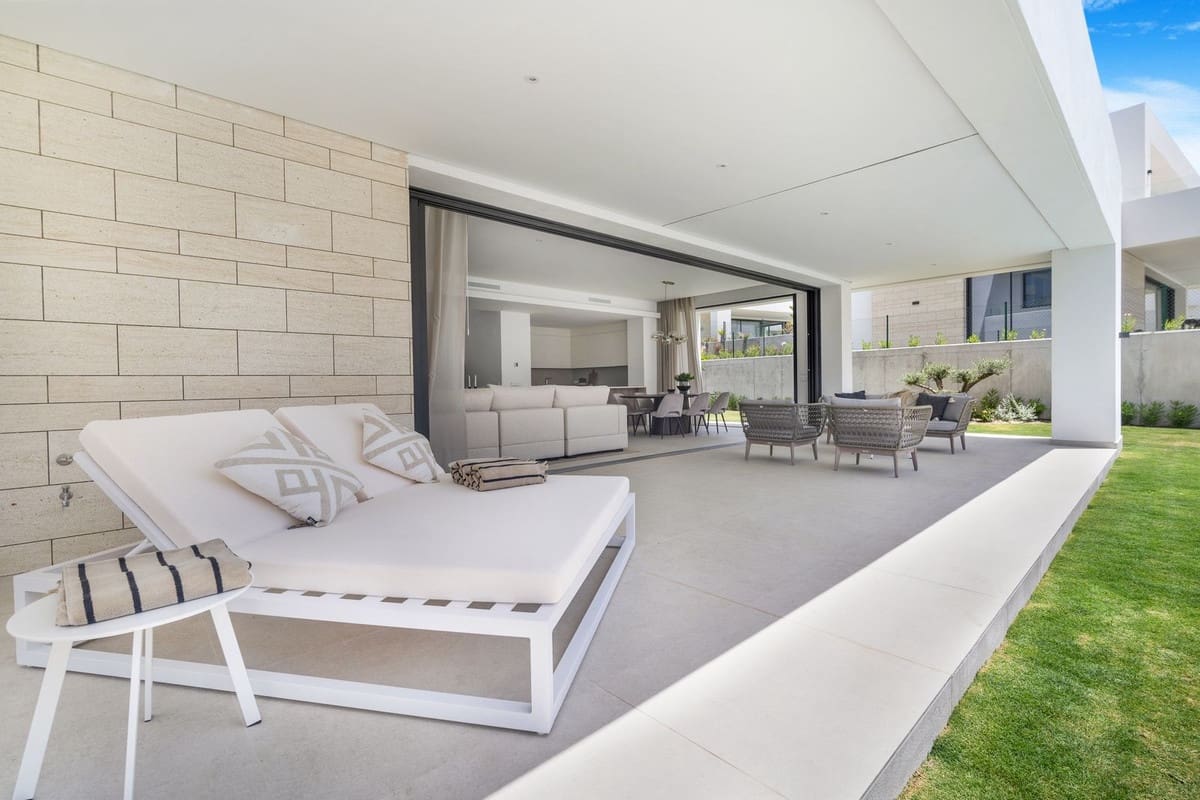 6 soveværelse Villa til salg i Rio Real med swimmingpool garage - € 2.995.000 (Ref: 8332776)