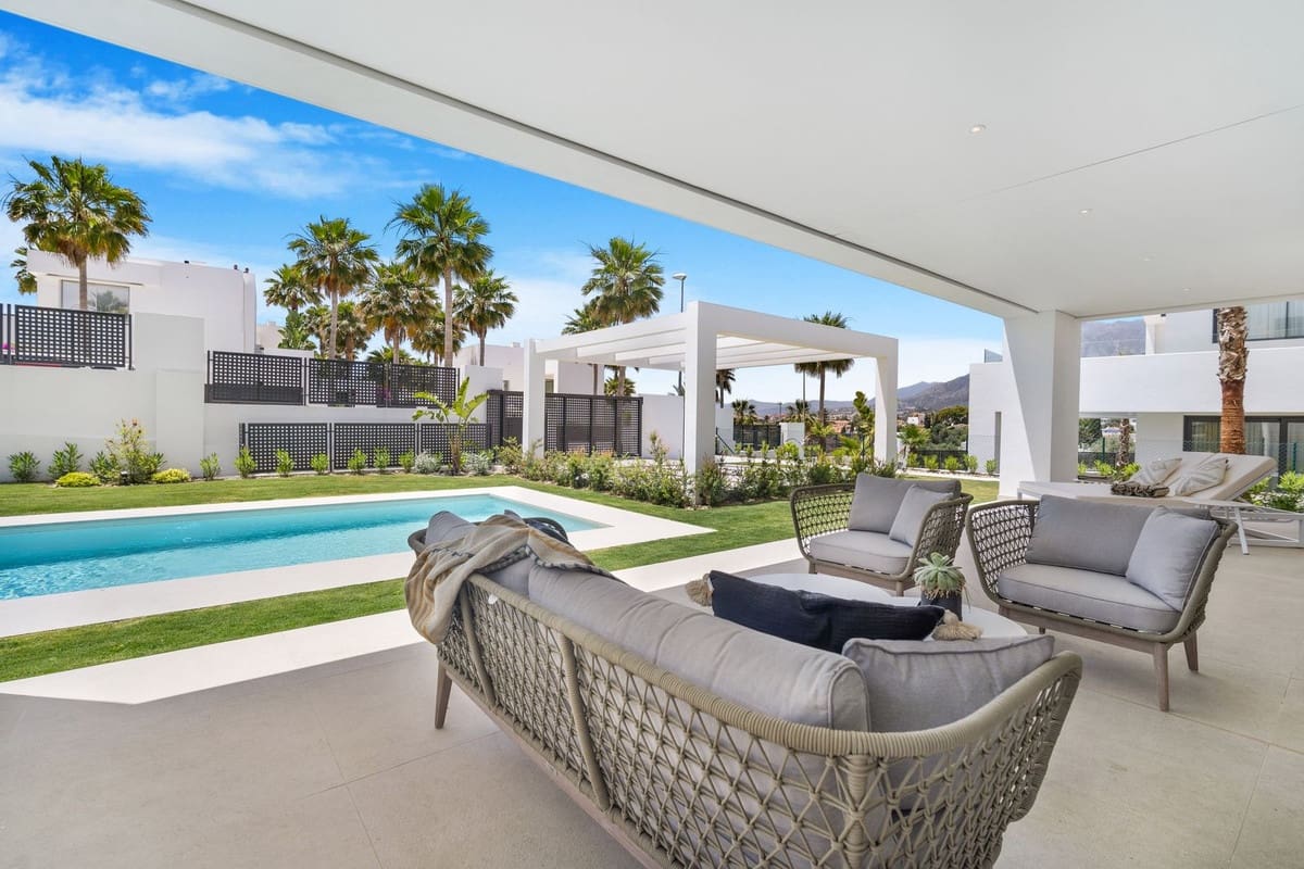 6 soveværelse Villa til salg i Rio Real med swimmingpool garage - € 2.995.000 (Ref: 8332776)