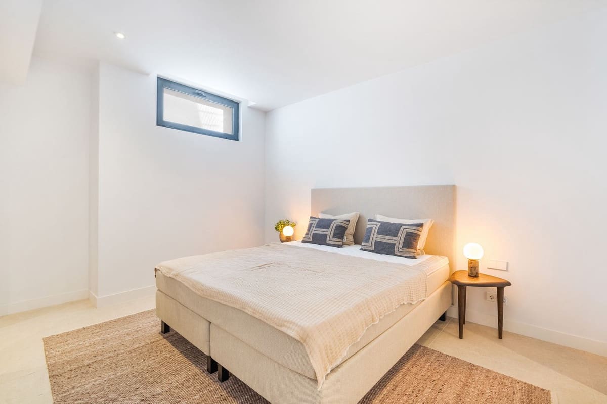 6 slaapkamer Villa te koop in Rio Real met zwembad garage - € 2.995.000 (Ref: 8332776)