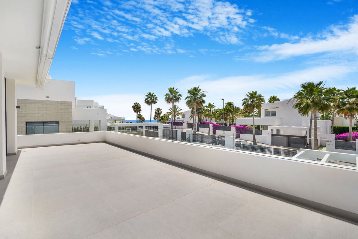 6 slaapkamer Villa te koop in Rio Real met zwembad garage - € 2.995.000 (Ref: 8332776)