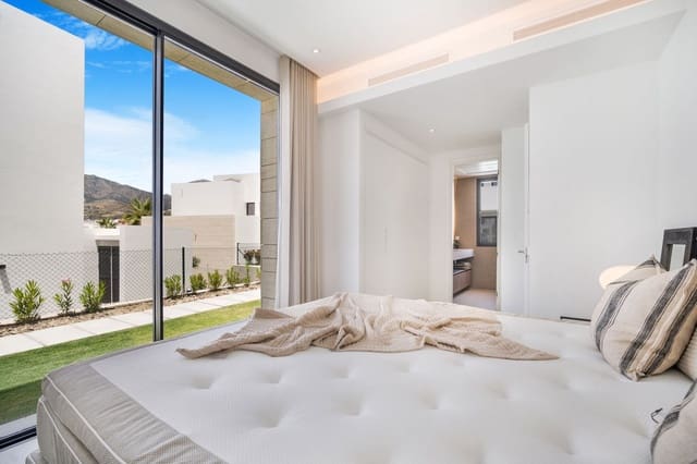 6 sypialnia Willa na sprzedaż w Río Real, Marbella z basenem garażem - 2 995 000 € (Ref: 8332776)