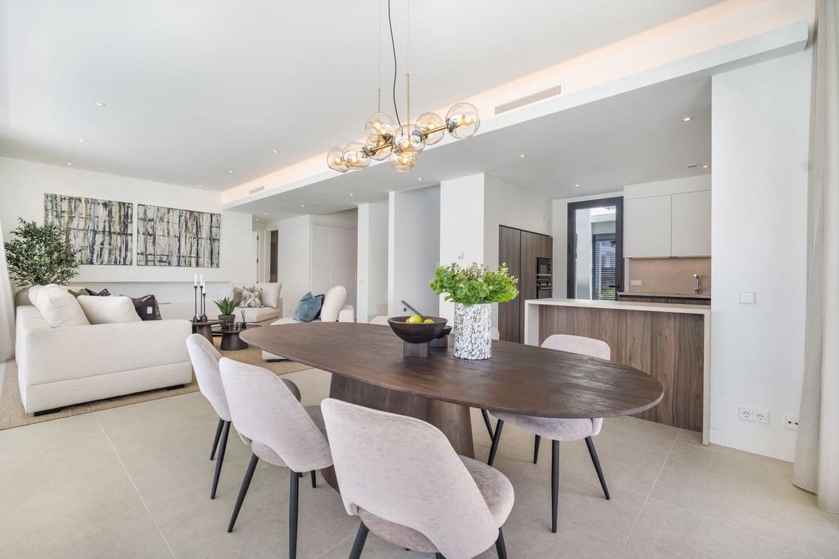 6 sypialnia Willa na sprzedaż w Rio Real z basenem garażem - 2 995 000 € (Ref: 8332776)